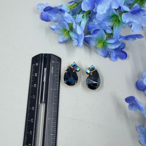 Blue Crystal With Aurora Borealis Finish Clip On Vintage Earrings - Picture 8 of 8